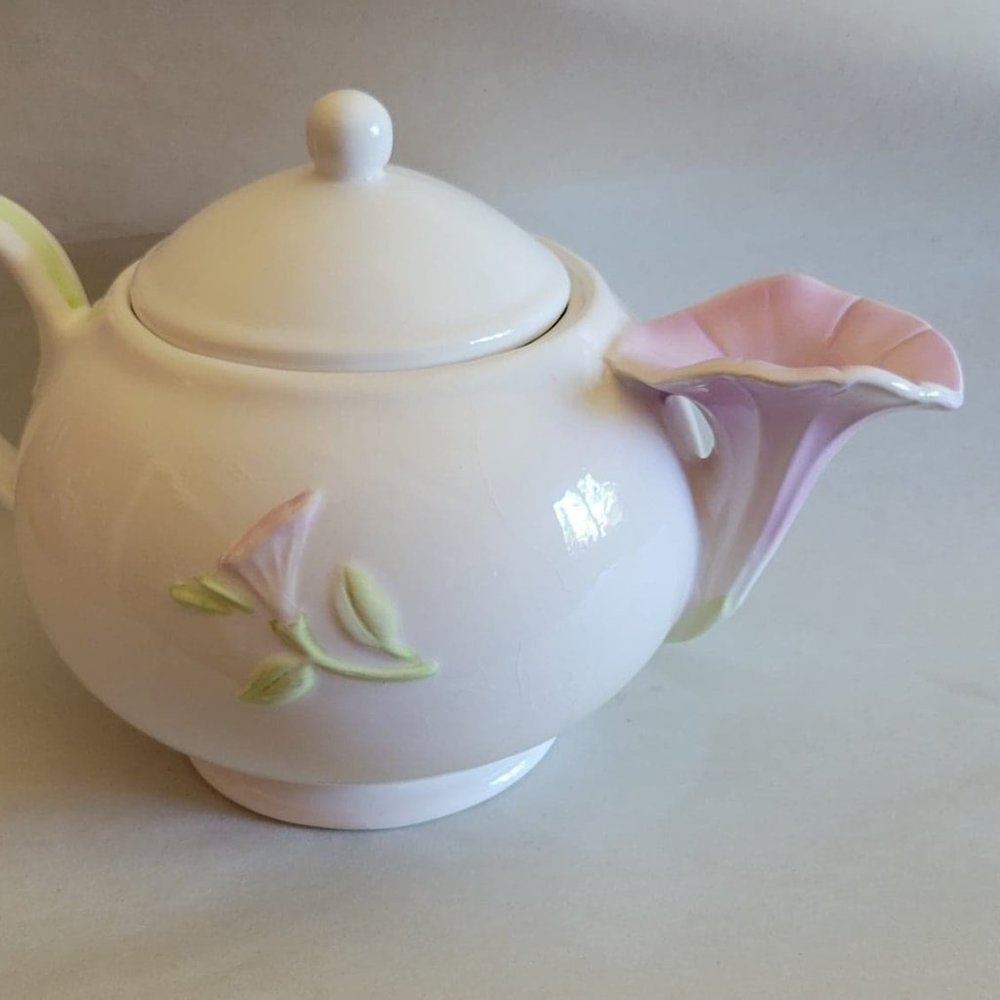 Vintage Floral Spout Teleflora China